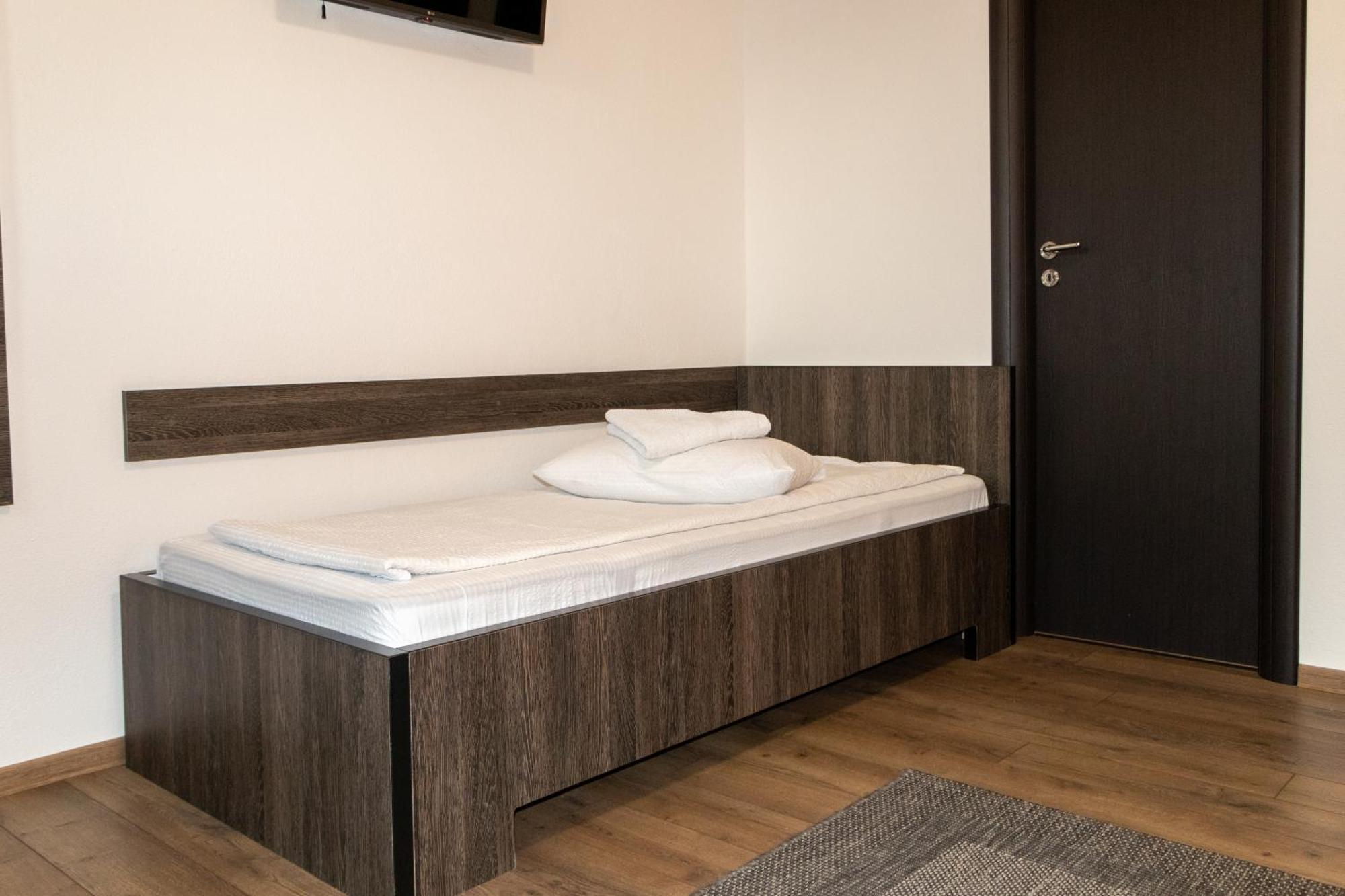 Hotel Tranzit オルドヘユ・セクイエスク エクステリア 写真